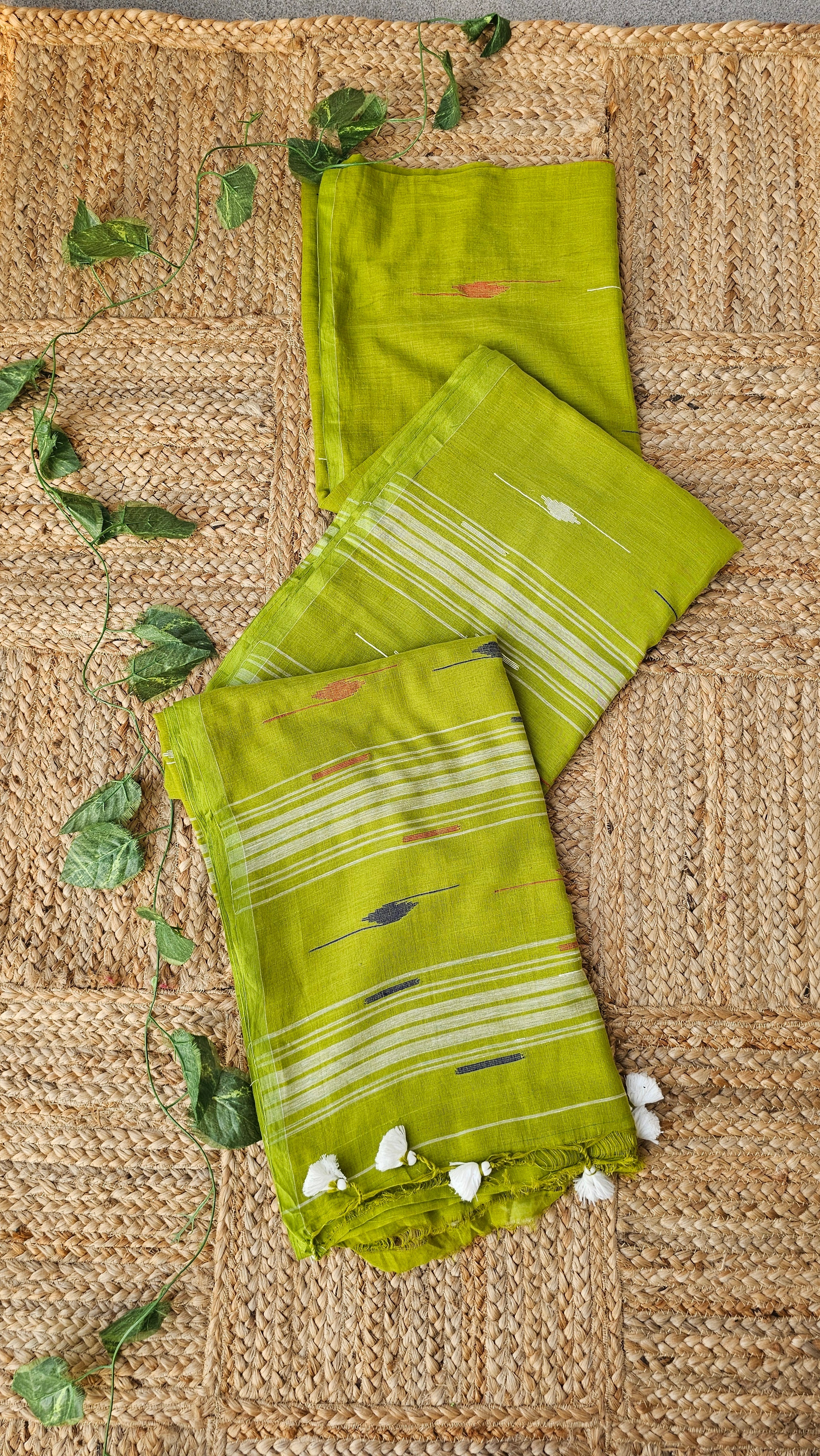 Durba - Needle Jamdani Handloom - Mulcotton Saree