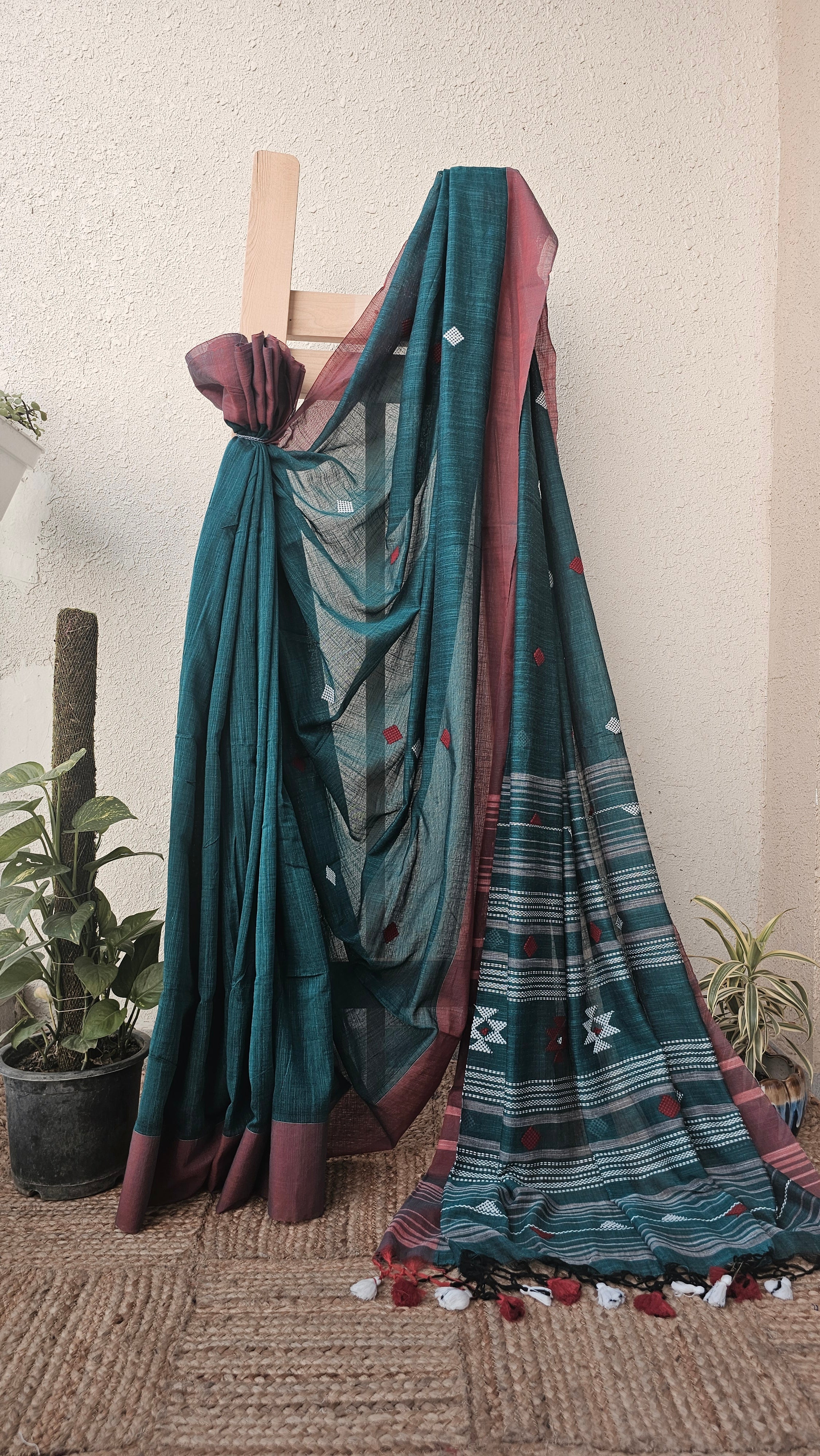 Pronoy - Handloom - Cotton Saree