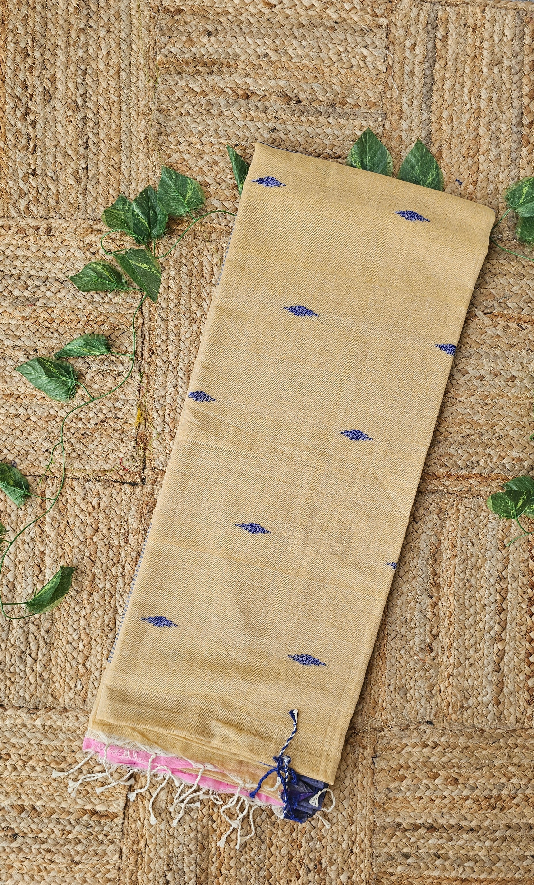 Morubhumi - Jamdani Handloom - Cotton Saree