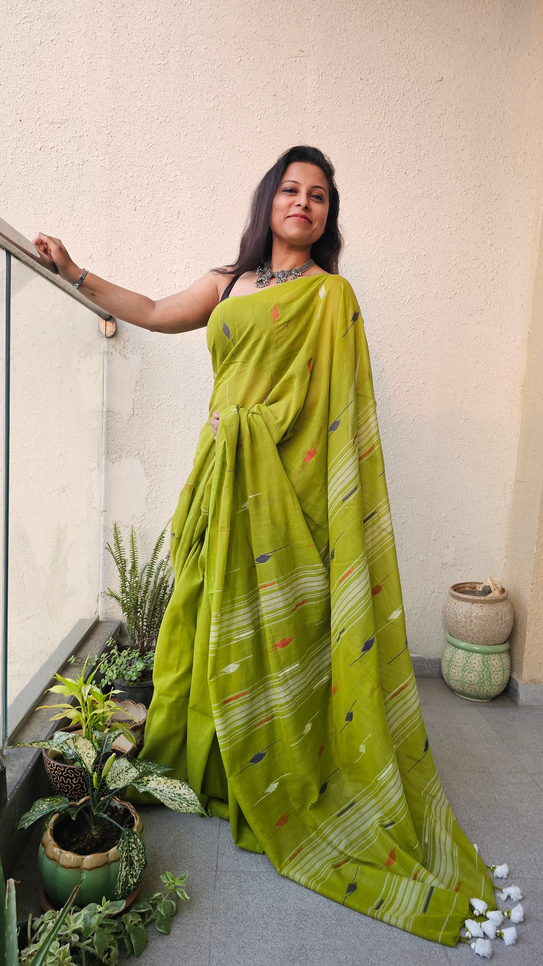 Durba - Needle Jamdani Handloom - Mulcotton Saree