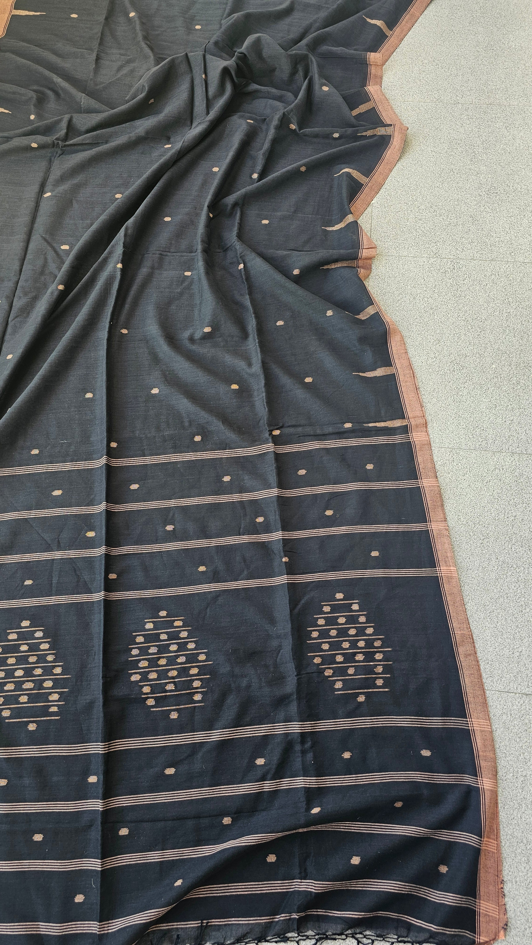 Raatkali - Needle Jamdani Handloom - Cotton Saree