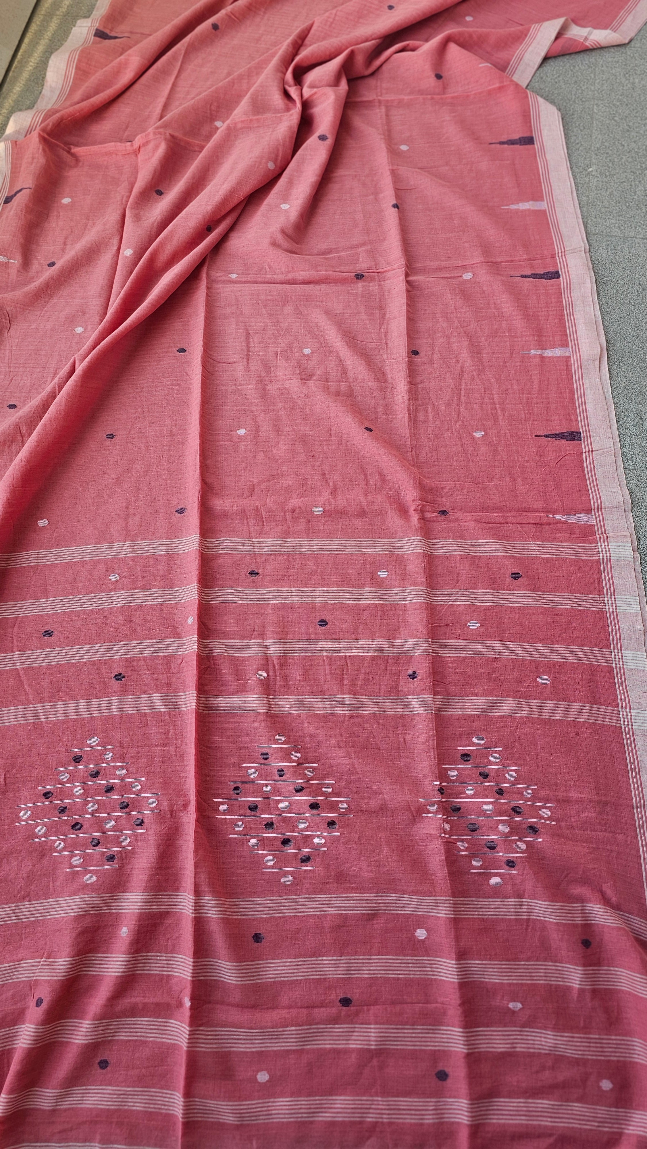 Mon - Needle Jamdani Handloom - Cotton Saree