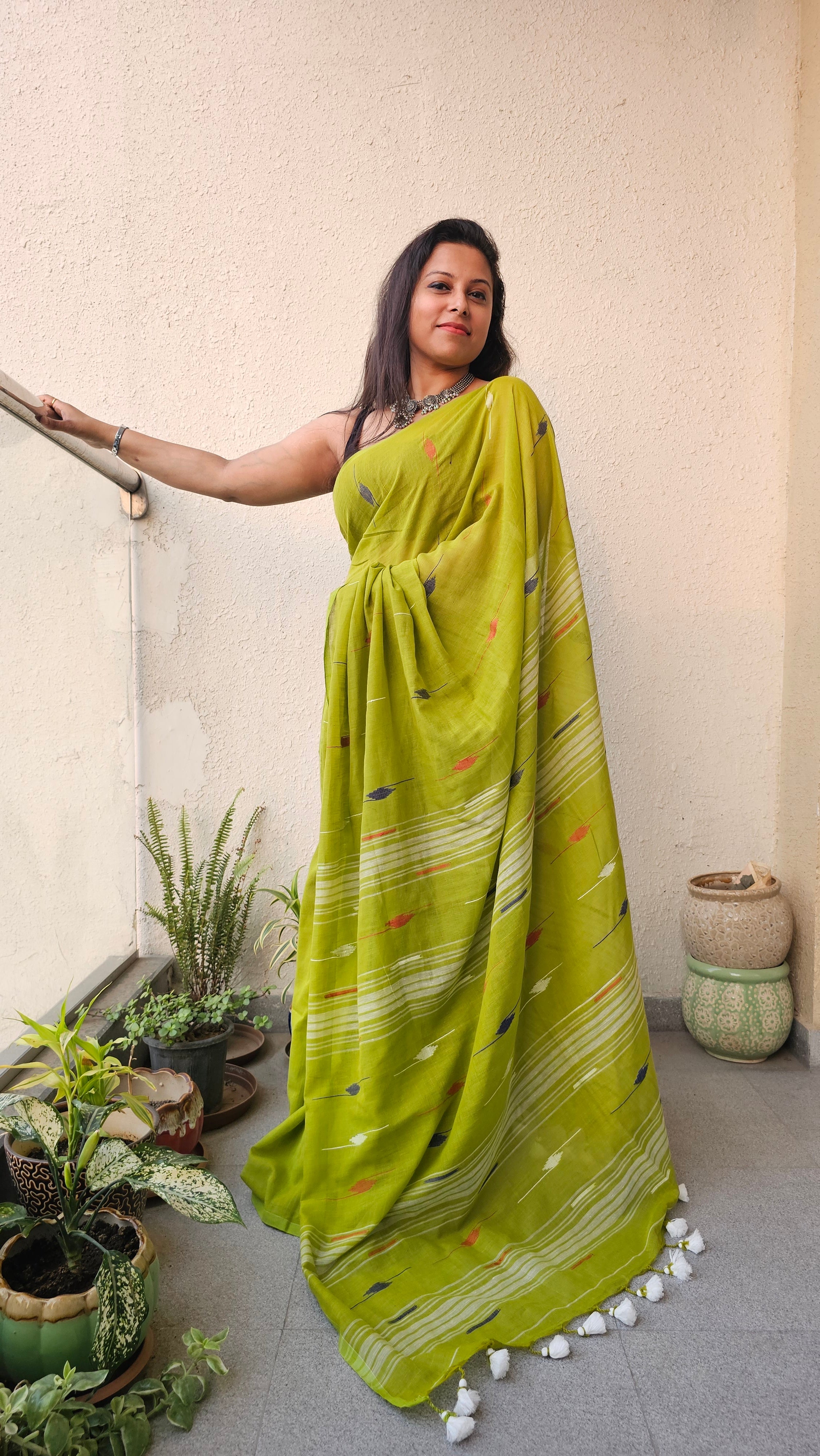 Durba - Needle Jamdani Handloom - Mulcotton Saree