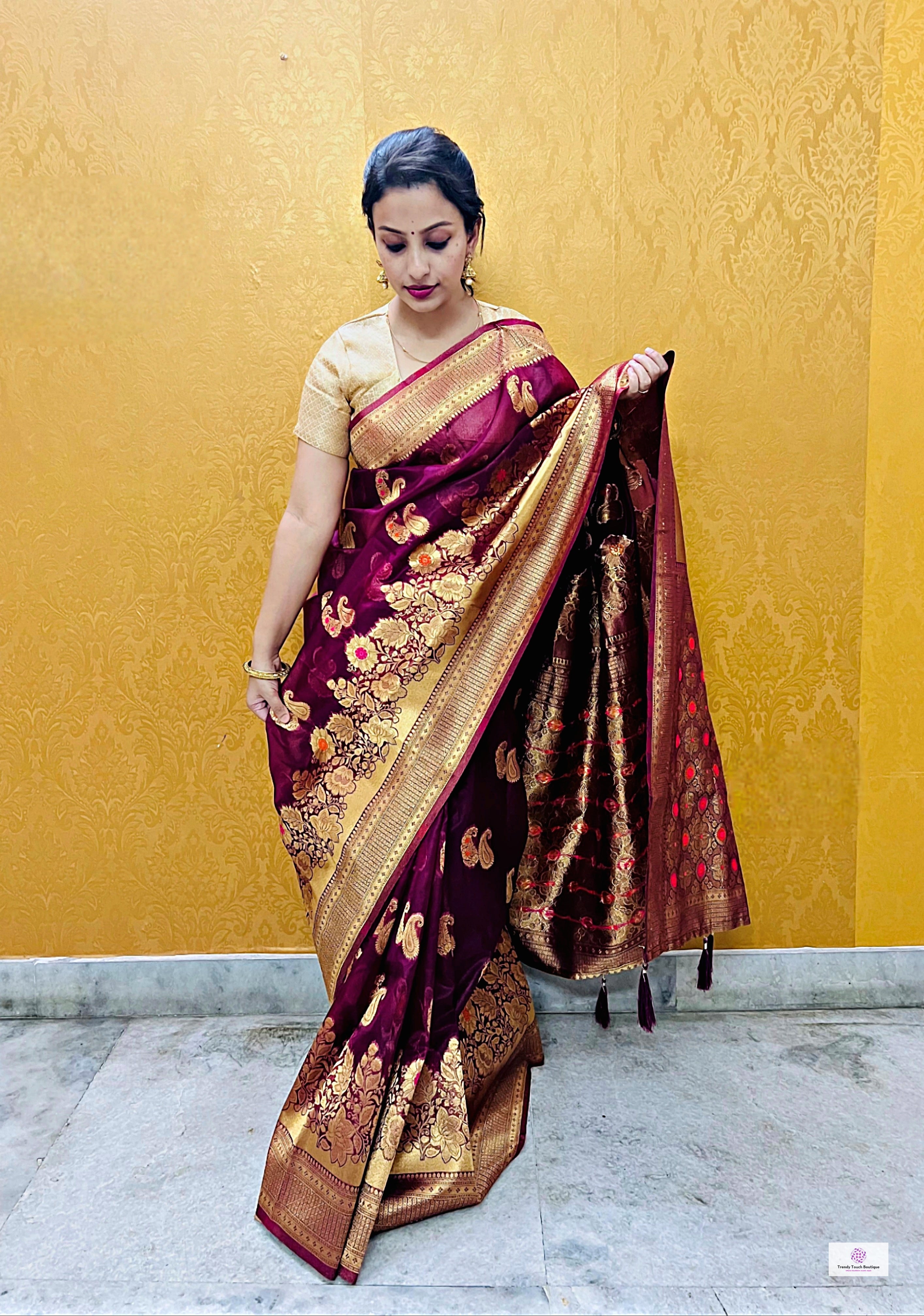 soft lightweight party wear organza banarasi silk saree maroon wedding reception saree bridal gift with blouse piece meenakari work on pallu