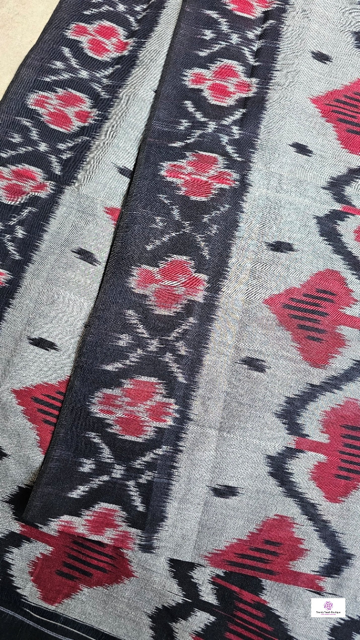 Tarana - Handloom Pochampally Ikkat - Cotton Saree