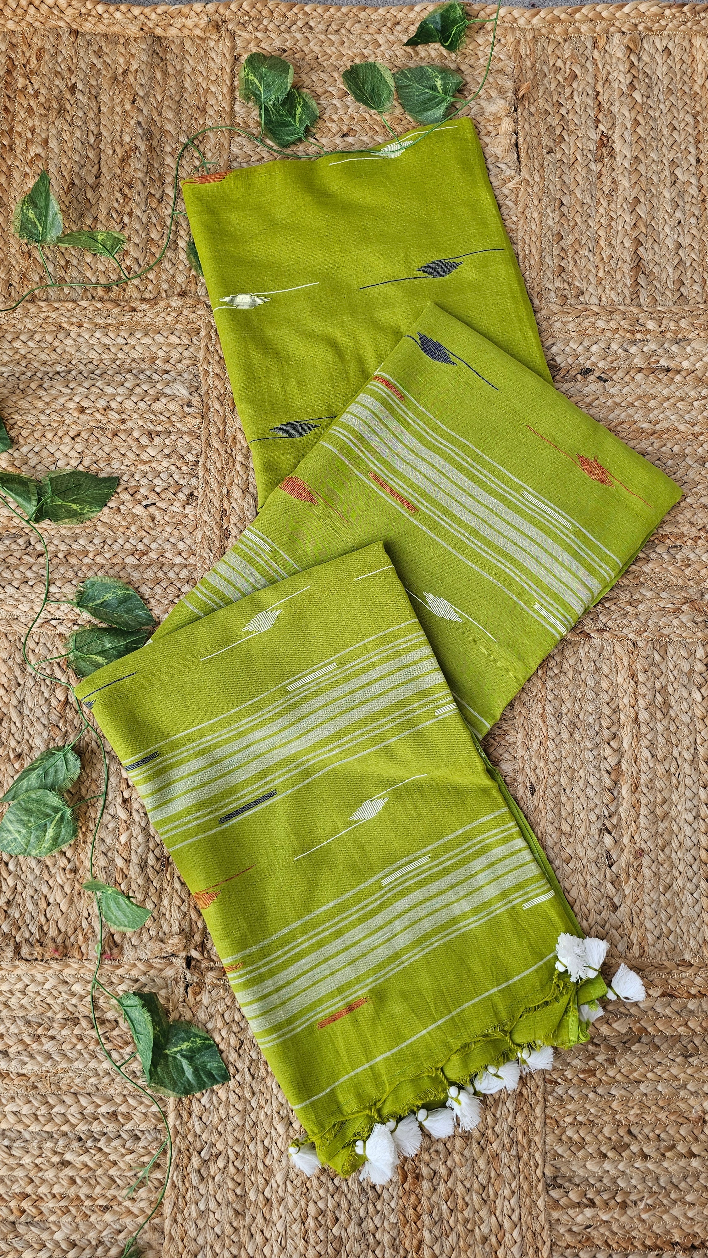 Durba - Needle Jamdani Handloom - Mulcotton Saree