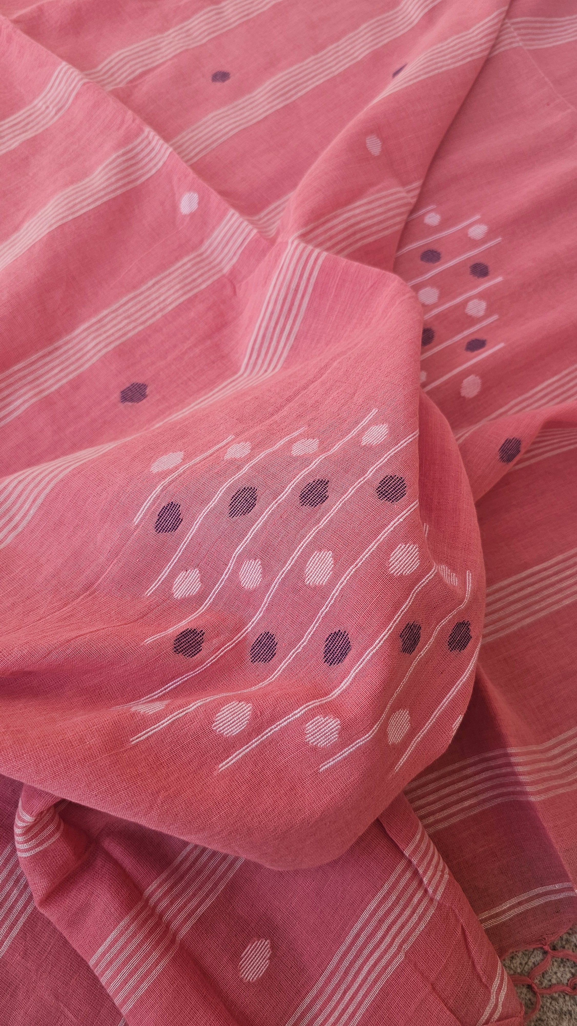 Mon - Needle Jamdani Handloom - Cotton Saree