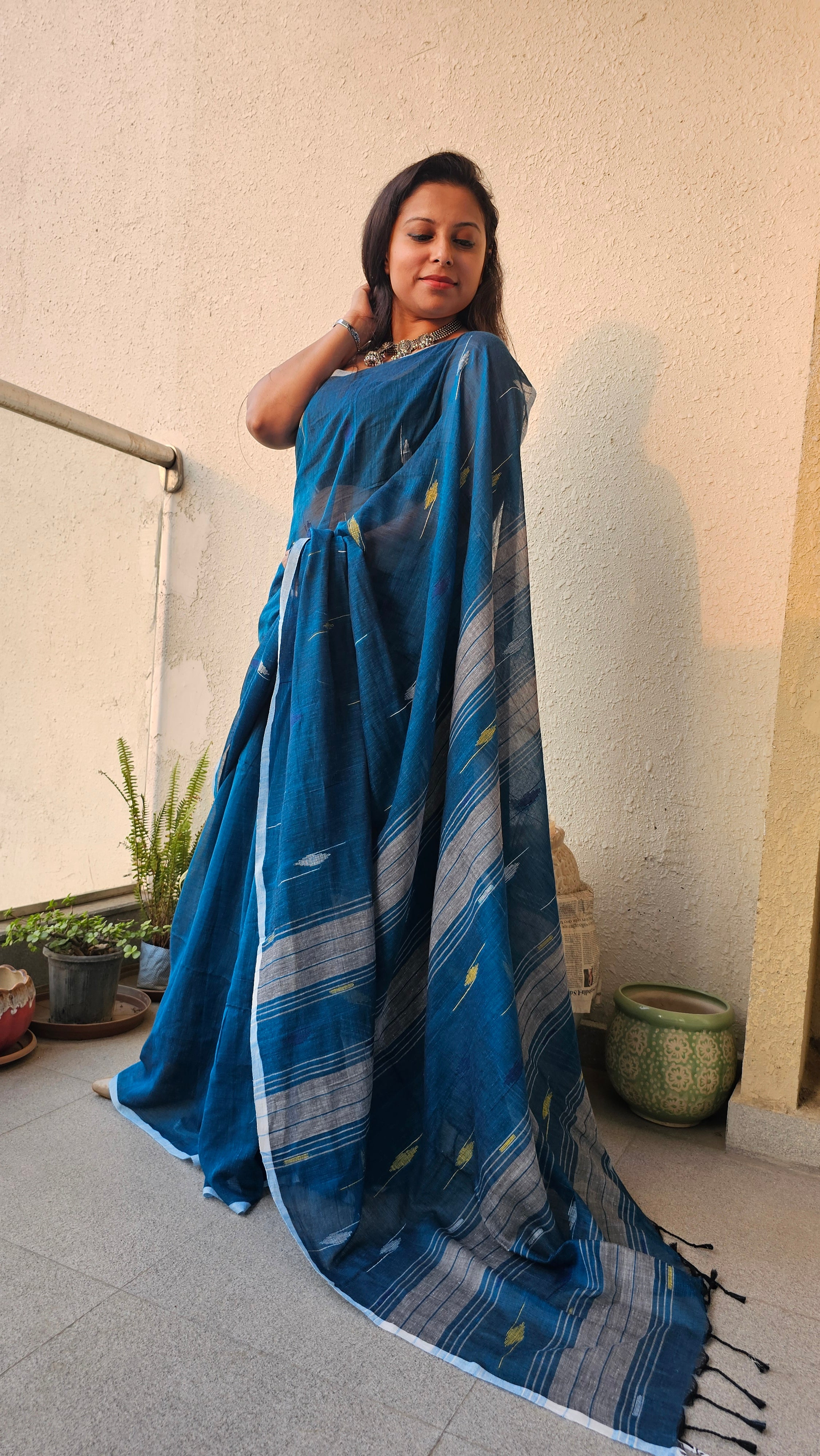 Meghla - Needle Jamdani Handloom - Mulcotton Saree