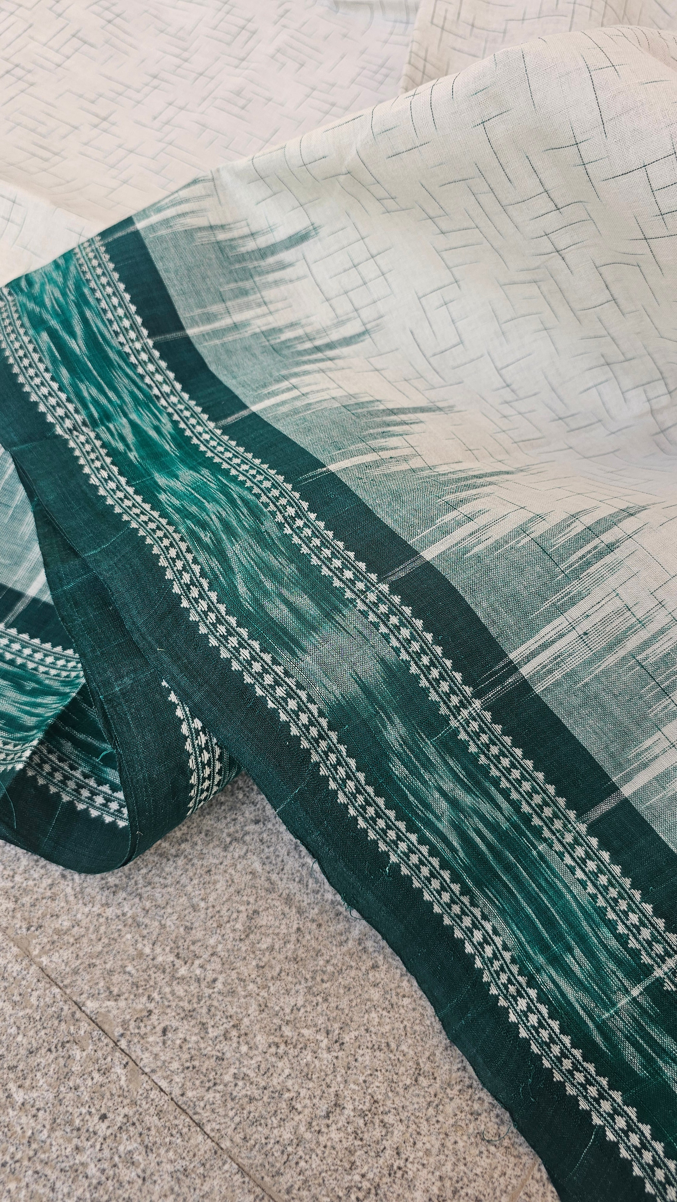 Gargi - Sambalpuri Ikkat Cotton Handloom Saree