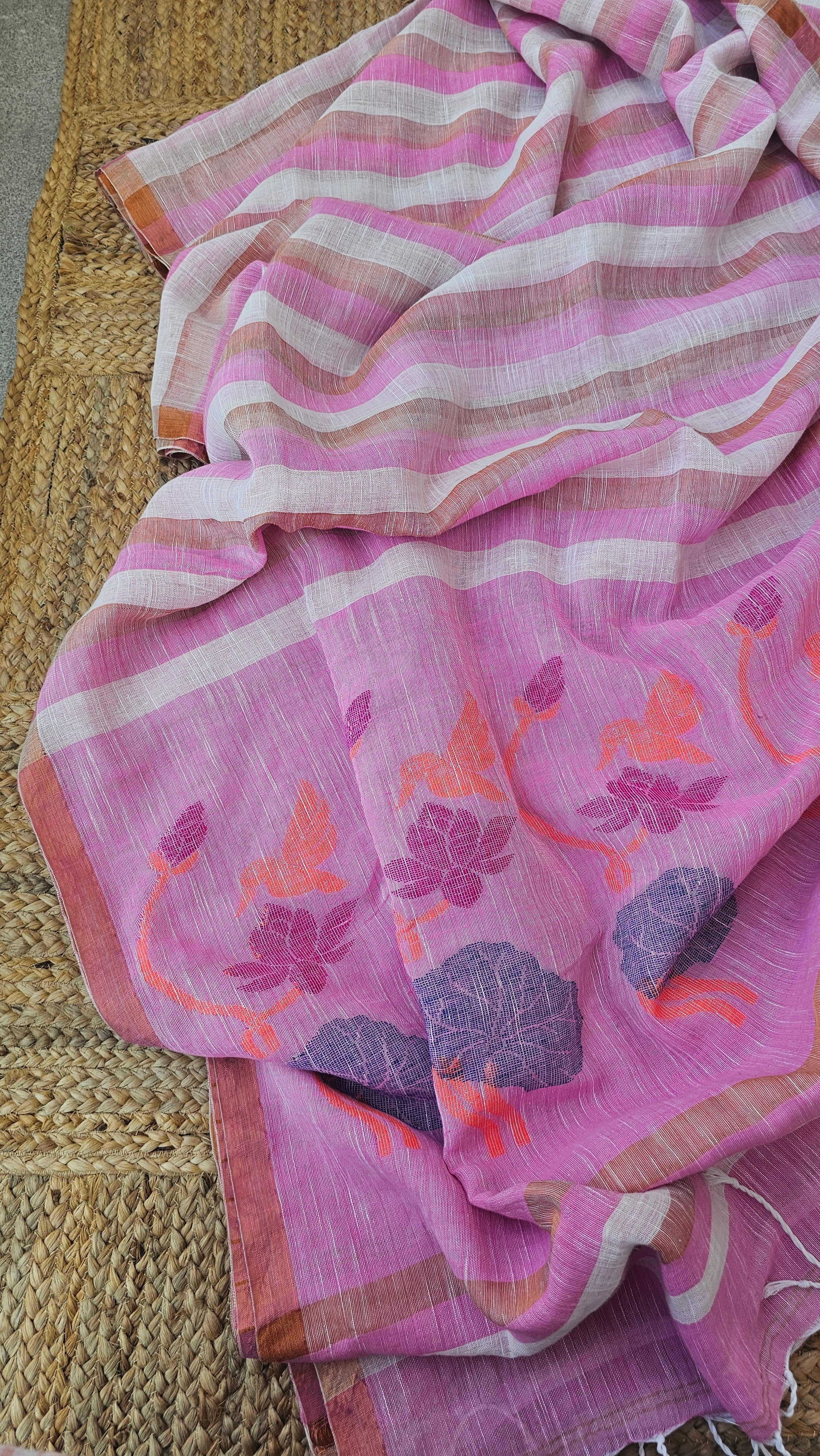 Padma Dighi - Jamdani Handloom - Pure Linen Saree