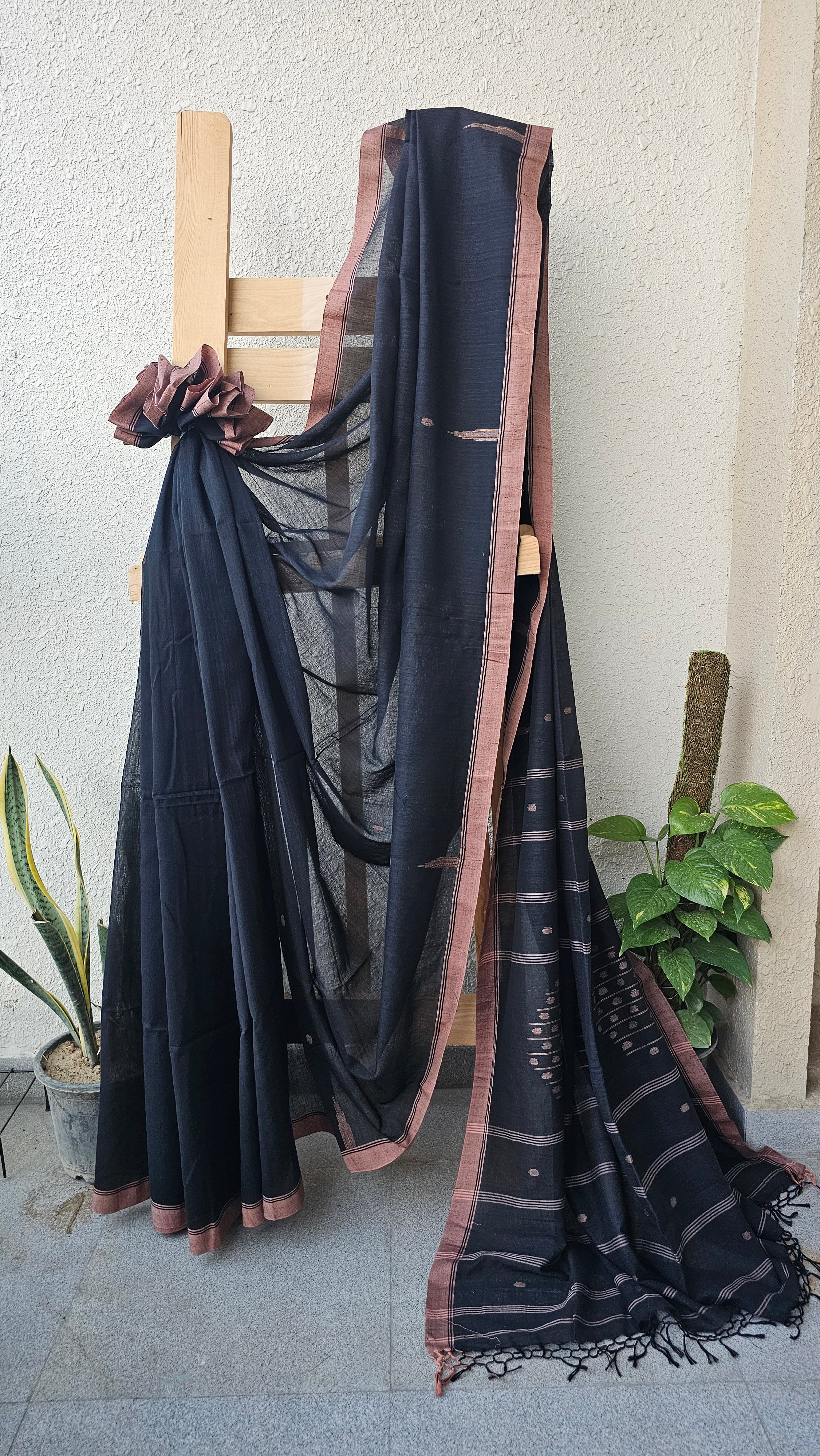 Raatkali - Needle Jamdani Handloom - Cotton Saree