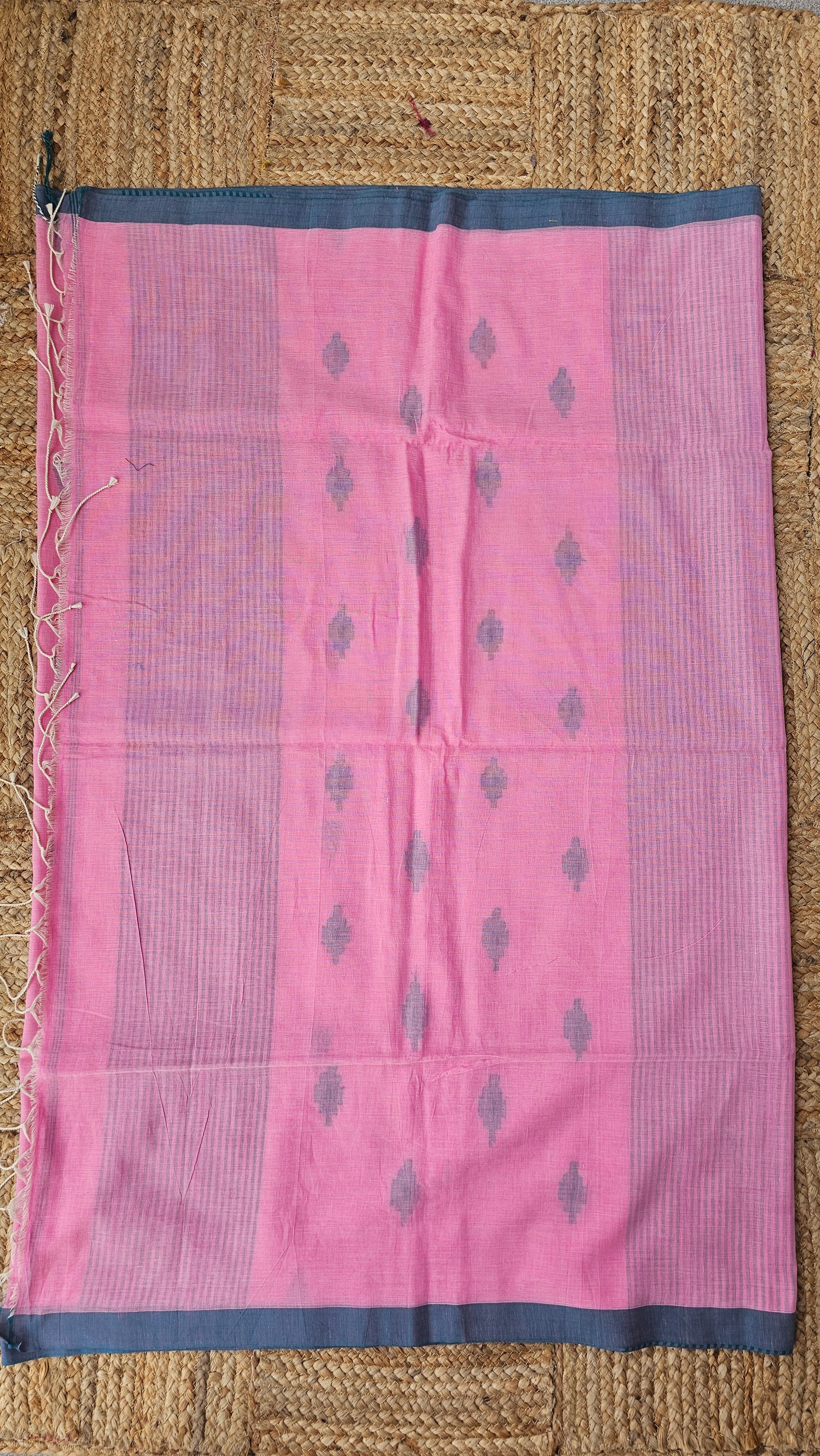 Utsho - Jamdani Handloom - Cotton Saree