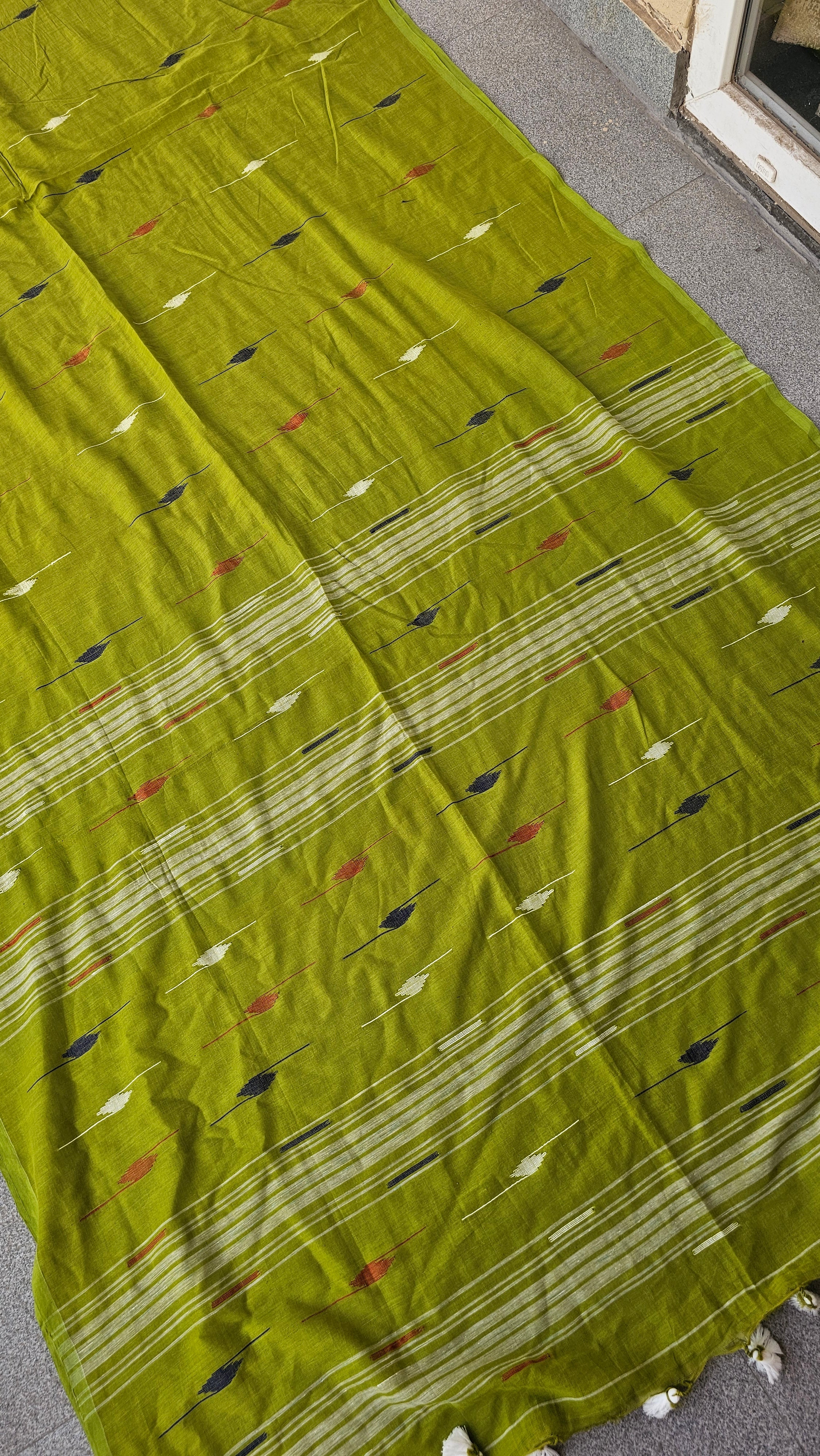 Durba - Needle Jamdani Handloom - Mulcotton Saree