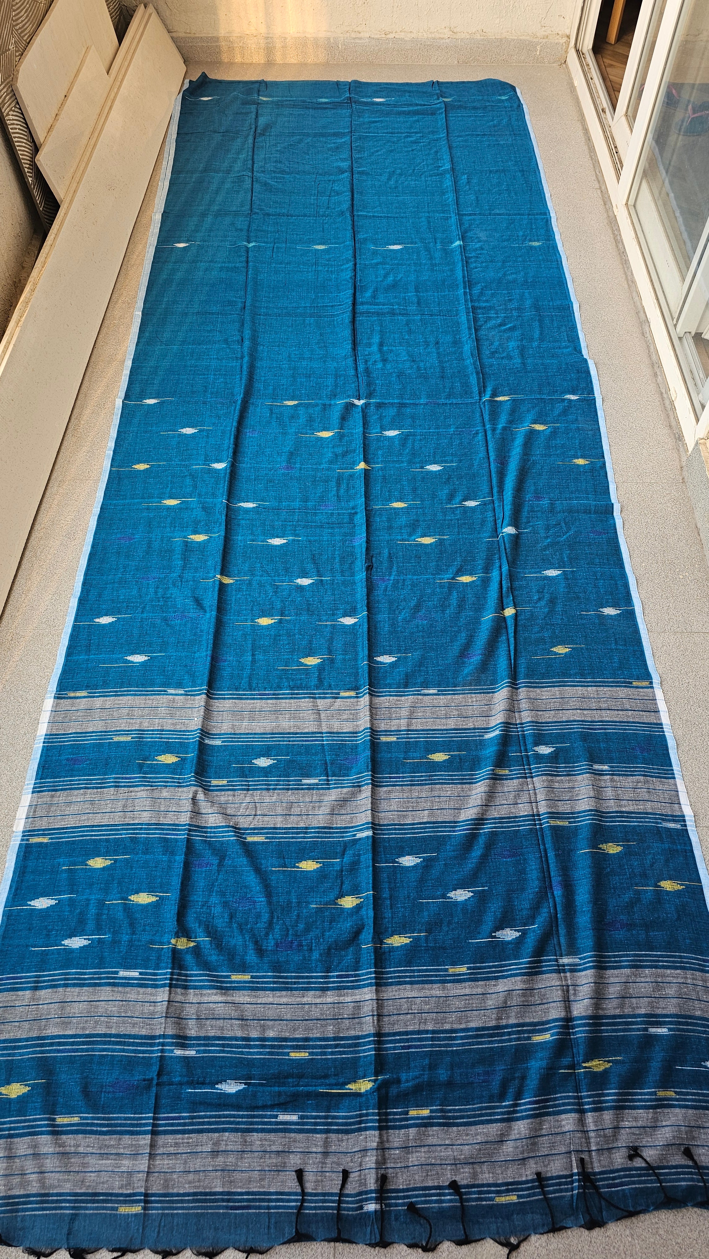 Meghla - Needle Jamdani Handloom - Mulcotton Saree