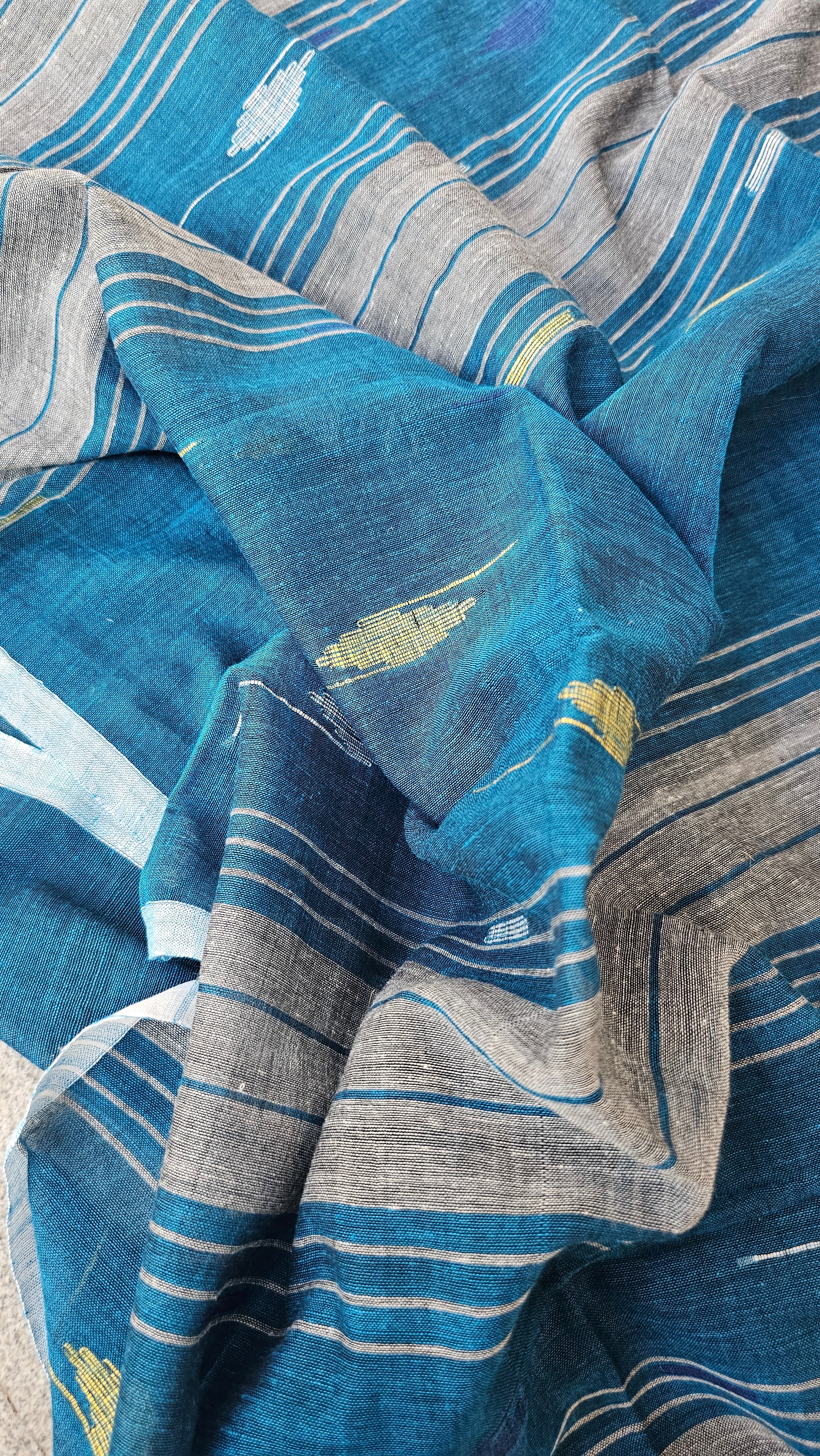 Meghla - Needle Jamdani Handloom - Mulcotton Saree